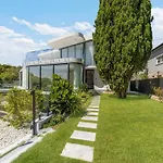Whispering Pines With 4 Bedroom In Vaucluse