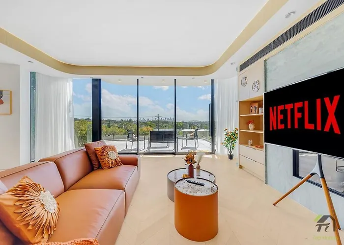 Whispering Pines With 4 Bedroom In Vaucluse