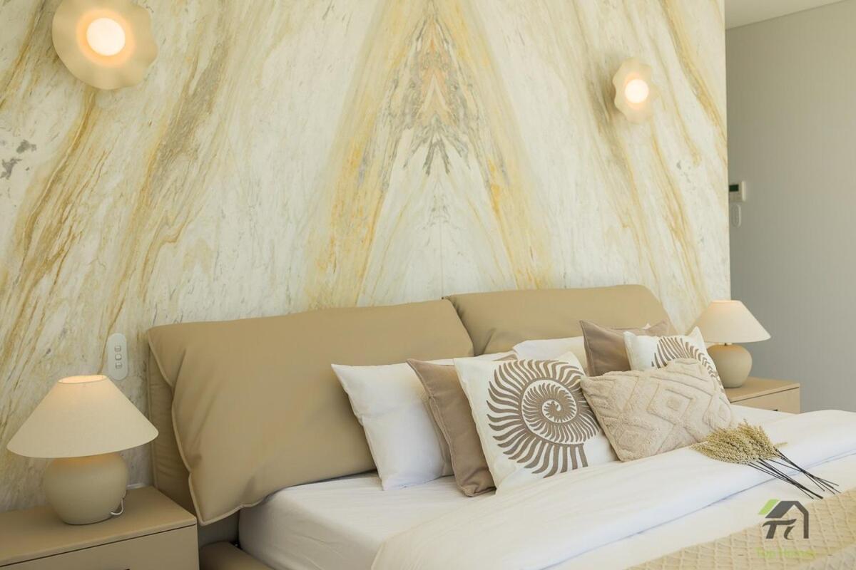 Whispering Pines With 4 Bedroom In Vaucluse Holiday home Sydney