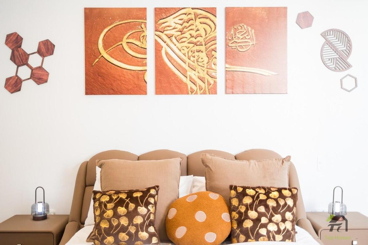 Whispering Pines With 4 Bedroom In Vaucluse Holiday home *