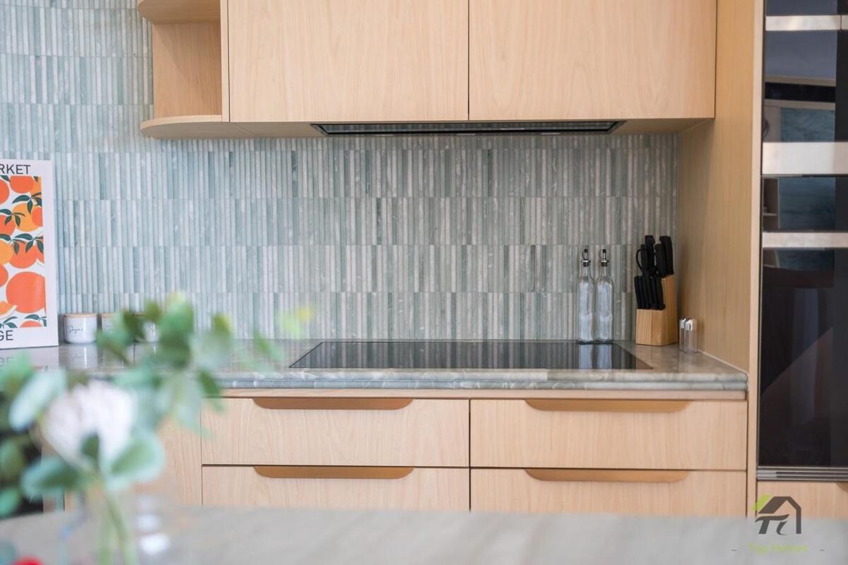 Whispering Pines With 4 Bedroom In Vaucluse