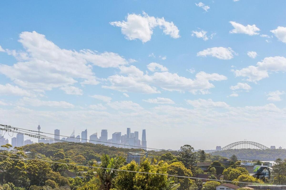 Whispering Pines With 4 Bedroom In Vaucluse Holiday home