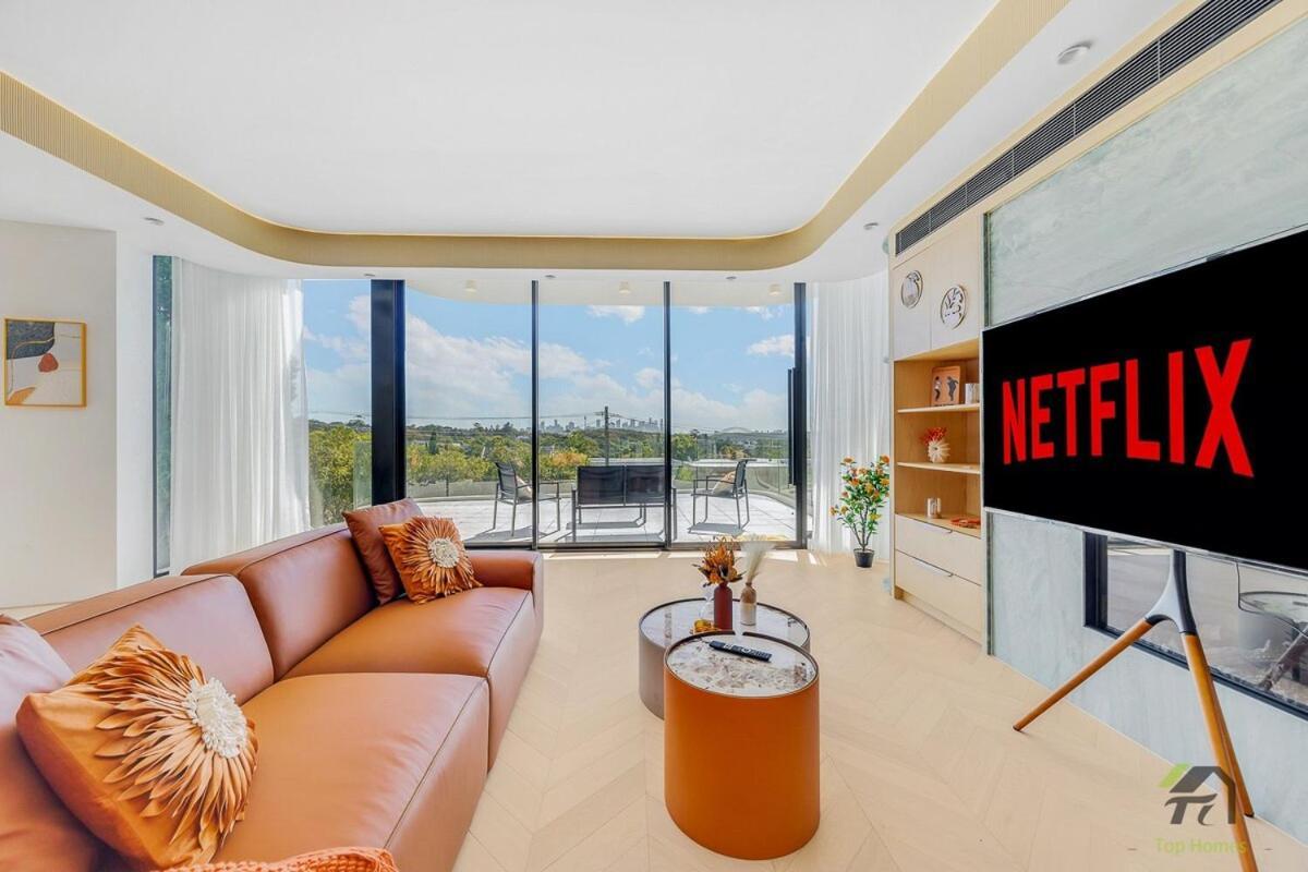 Whispering Pines With 4 Bedroom In Vaucluse Holiday home *